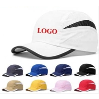 Gorra Marlins tipo gotcha, en antifluido, adorno lateral y vivo en visera