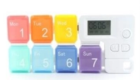 Dispensador de Pastillas con Timer, en PP, tamaño 17.2 x 7.3 x 2.5 cmts,