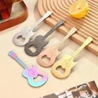 Destapador Metalico en forma de Guitarra, tamaño 14 x 4.8 cmts