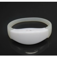 Manilla o Brazalete LED elaborado en Silicona, sin Control de Voz