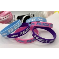 Manilla Continua, en silicona, con logo repujado, con o sin tinta