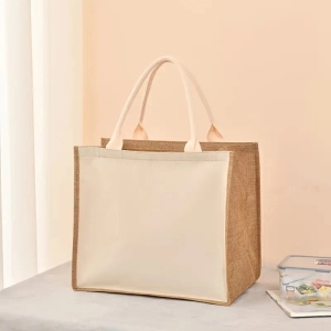 Bolso Paris, en Yute, con frente y manijas en lona cruda, de 38 x 36 x 12 cm