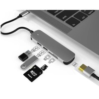 Hub Multipuerto 5 en 1 en aluminio, de 10.5 x 4.1 x 1.6 cmt