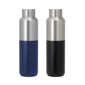 Botella doble pared 600 ml, en acero acabado mate, tamaño 7 x 24.5 cmts