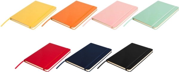 Libreta con cubierta en Cuerina, 80 hojas, tamaño 14 x 21 x 1.5 cmts,