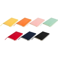 Libreta con cubierta en Cuerina, 80 hojas, tamaño 14 x 21 x 1.5 cmts,