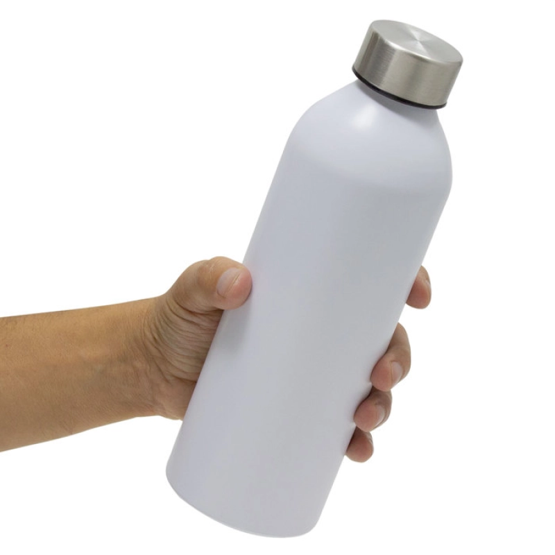 Botella de 750 ml de aluminio con acabado mate, tamaño 7.2 x 22.5 cmts