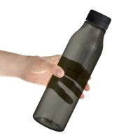 Botella plastica de 750 ml colo negro, de 7 x 24.5 cmts