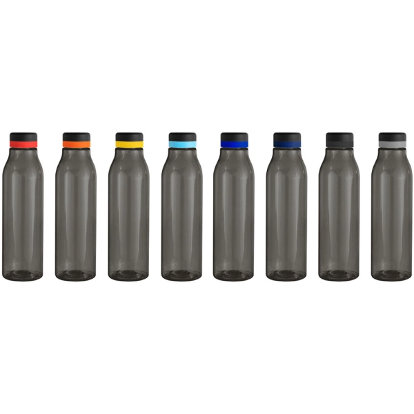 Botella plastica de 750 ml colo negro, de 7 x 24.5 cmts