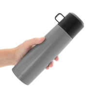 Termo doble pared de 500 ml en acero, tapa y taza plastica, 7 x 24 cmts