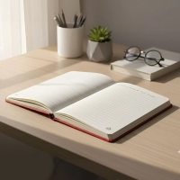 Libreta con caratula en cuerina bicolor, 80 hojas, tamaño 14.5 x 21 x 1.5 cm