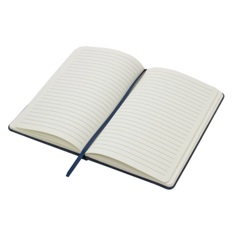 Libreta en carton recubierto de RPET 300 y con placa metalica, 14x21x1.5