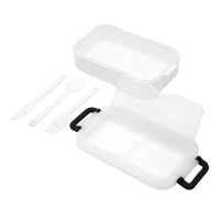 Lonchera plastica con cubiertos, tamaño 11.5 x 21.5 x 5.8 cmts