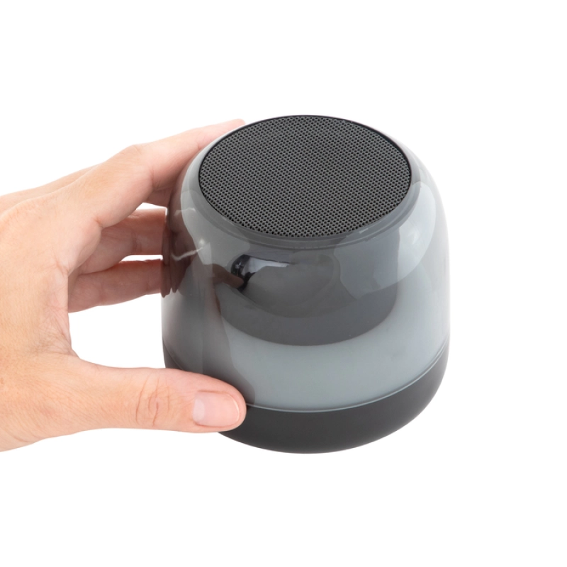 Parlante BT stereo, con tarjeta TF y radio, 800 mAh, tamaño 9.4 x 8.2 cmts