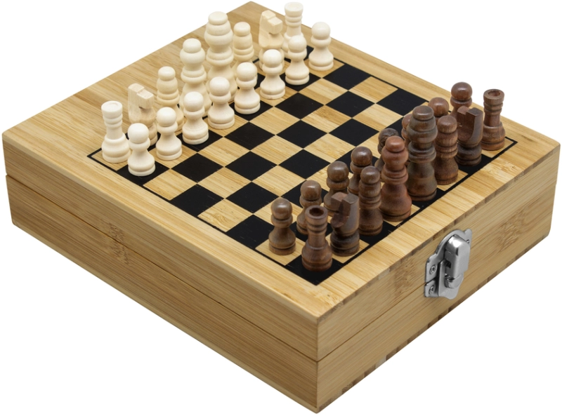 Set de Vino de 4 piezas con Ajedrez, en caja de madera 17 x 14 x 4.5 cm
