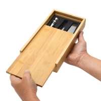 Set de Vino y Tabla para Quesos en madera, tamaño 24.5 x 13 x 3.3 cmts