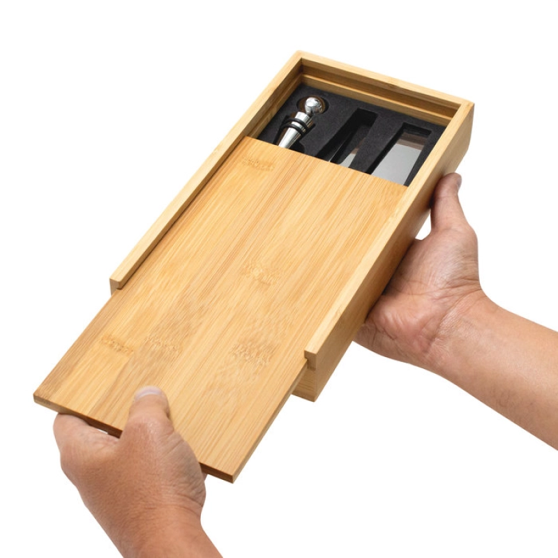 Set de Vino y Tabla para Quesos en madera, tamaño 24.5 x 13 x 3.3 cmts