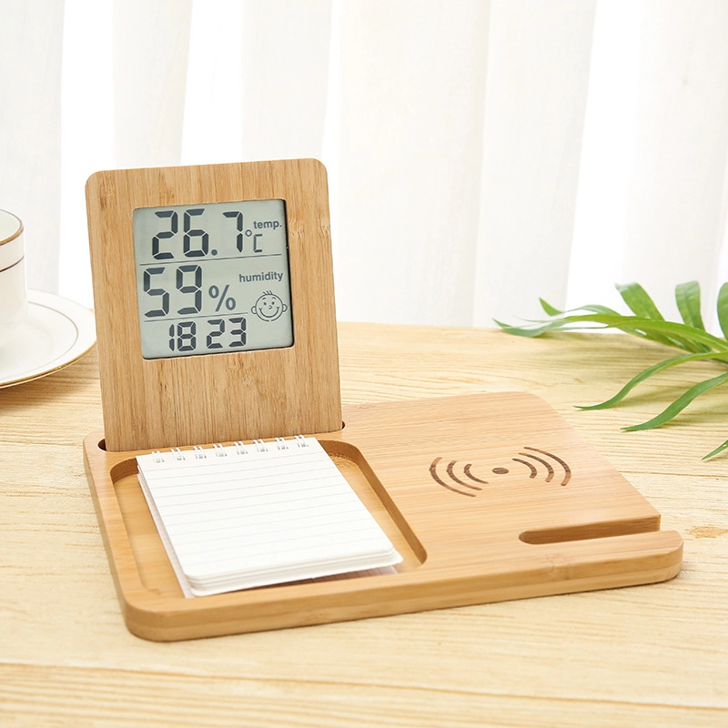 Cargador Inalambrico en Bambu, Stand de Celular y Reloj Alarma, 12x10x1.5 cm