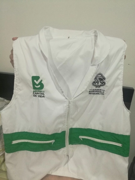 Chaleco Bariloche, sin mangas, con 2 bolsillos, en poliester, sin forro