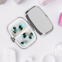 Espejo Pastillero con espejo, 4.6 x 1.4 cmts