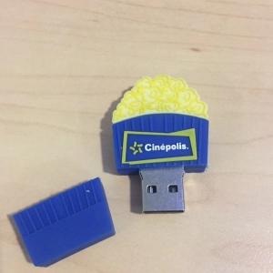 Memoria USB en PVC 2D diseño Caja de Crispetas (Popcorn)