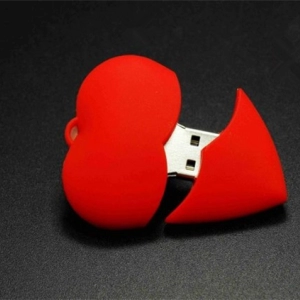 Memoria USB en PVC 2D diseño Corazon