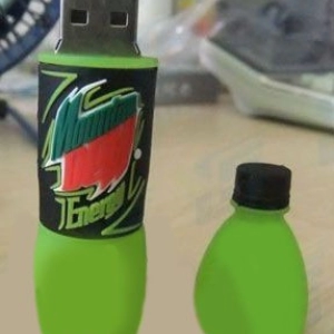 Memoria USB en PVC 2D diseño Botella de bebida