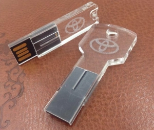Memoria USB acrilica diseño Llave