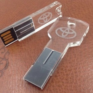 Memoria USB acrilica diseño Llave