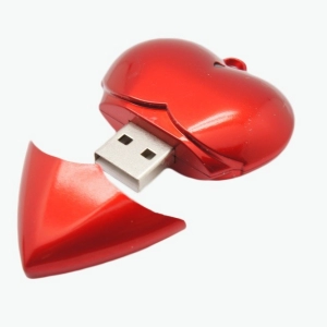 Memoria USB plastica en forma de Corazon