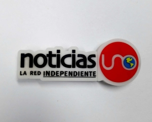 Memoria USB PVC 2D diseño logo Noticias Uno