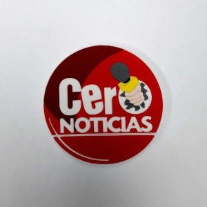 Memoria USB en PVC 2D diseño logo CERO Noticias