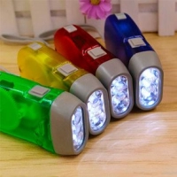 Linterna Power, de 10 x 5 cmts, con 3 luces LED de alto poder.