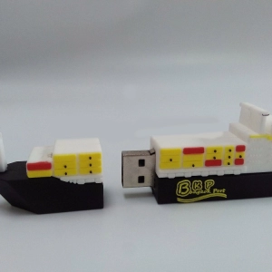 Memoria USB en PVC 3D diseño Barco Carguero
