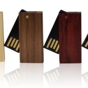 Memoria USB giratoria mini en madera