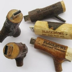 Memoria USB en madera en forma de Arbol