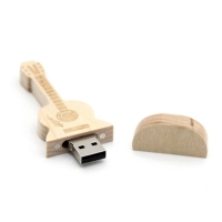 Memoria USB en madera en forma de Guitarra
