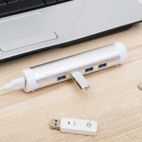 Hub Multipuerto Tube, en aluminio, de 15.2 x 3.1 x 2.9 cmt