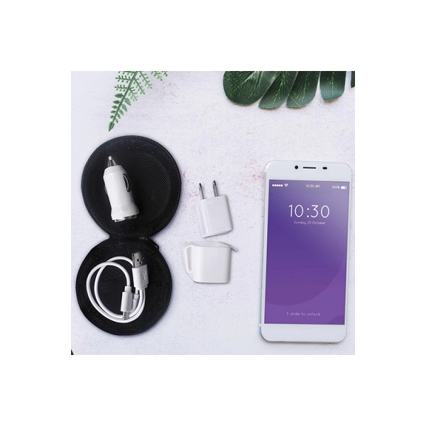 Set Tech, con multiples conectores, en estuche