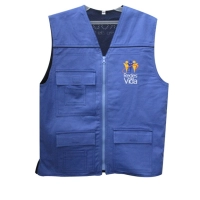 Chaleco Portugal en Drill, con 3 bolsillos, con forro interno en malla