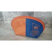 Cosmetiquera Copenhague, 19 x 12 x 6 cmts, bicolor, en poliester