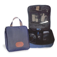 Cosmetiquera Zurich, 22 x 22 x 9 cmts, en poliester, varios bolsillos y forro