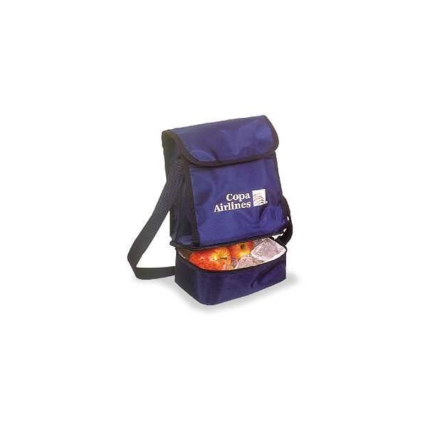 Lonchera Atalanta, 18 x 26 x 13 cmts, doble bolsillo, forro y espuma abajo